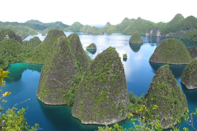 Honeymoon Package at Raja Ampat